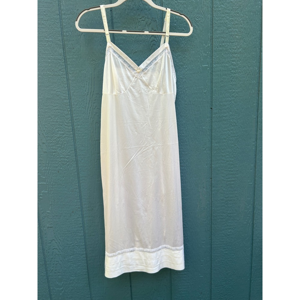 Lorraine‎ Tall 38 White Nylon Lace Trimmed Full Slip Vintage Lingerie USA